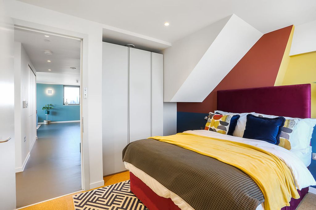 Property photo 3 of 32