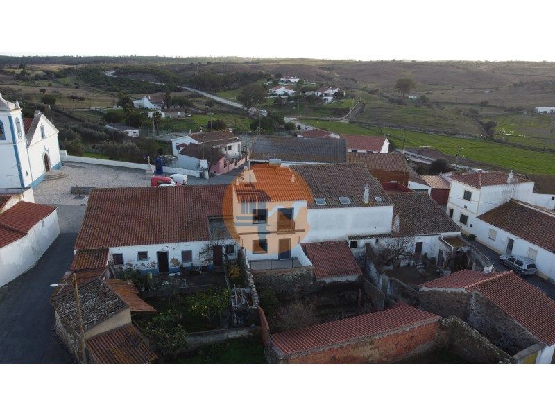 Property photo 1 of 33