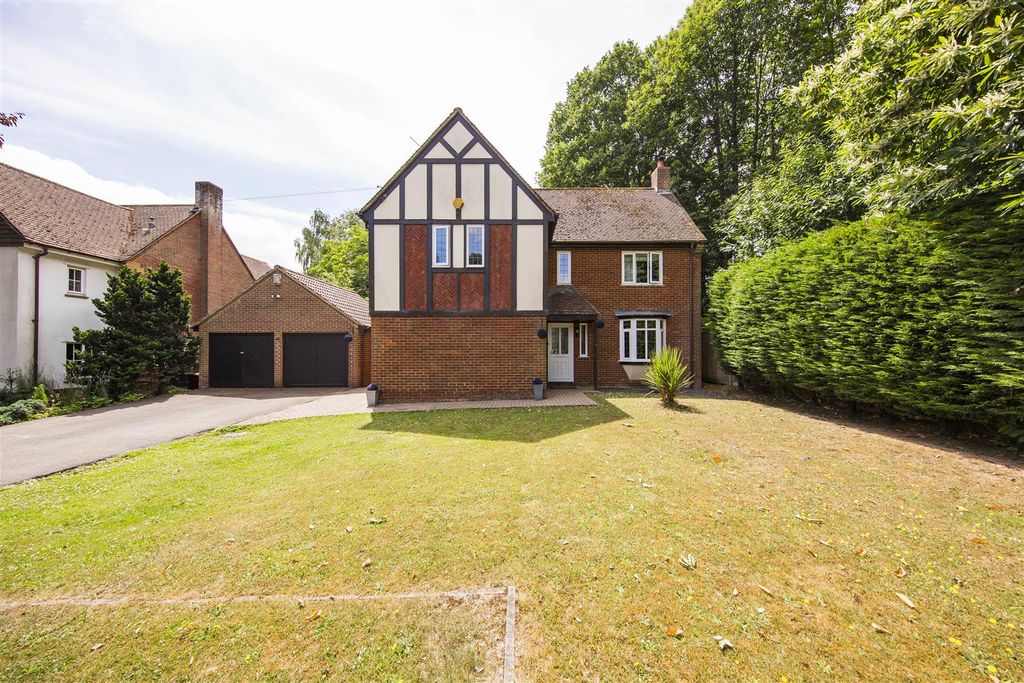 Property photo 1 of 28 Frontage
