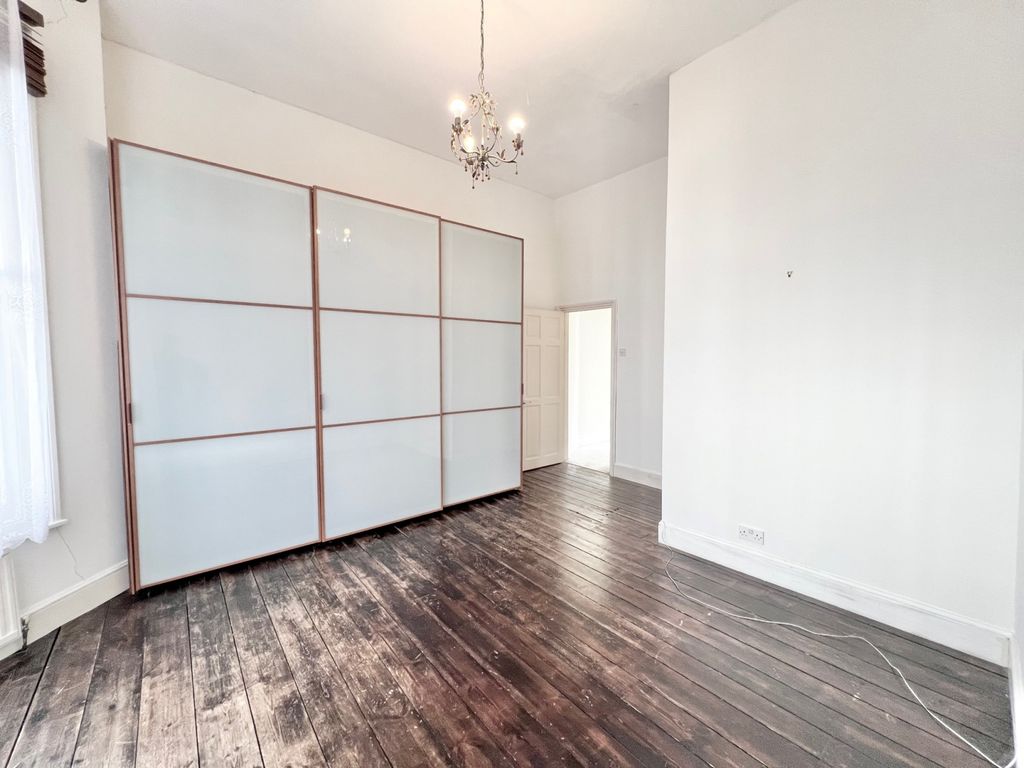 Property photo 2 of 12 Gallery