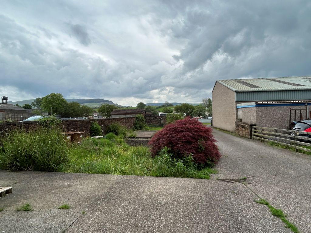 Property photo 3 of 10