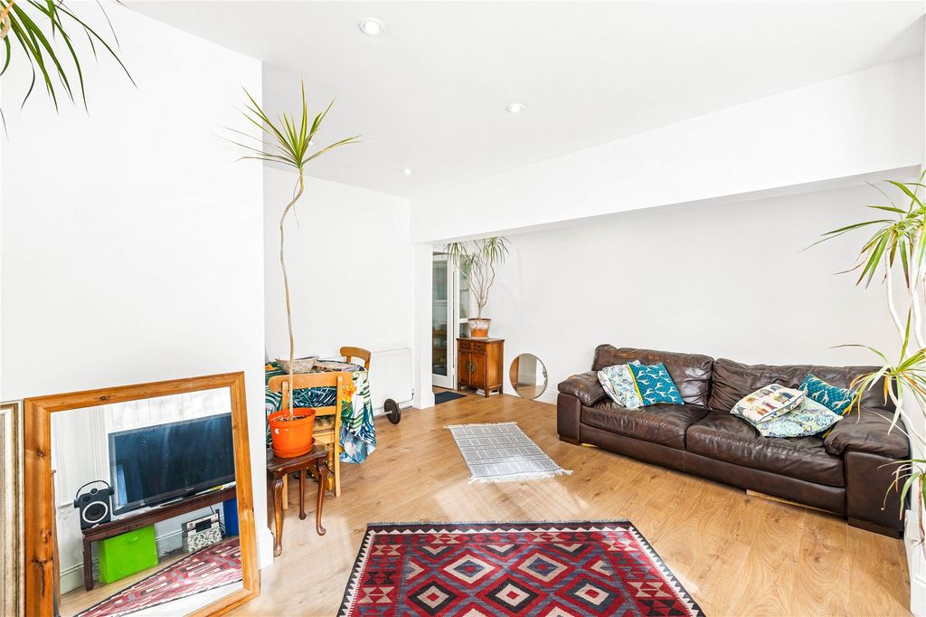 Additional image 7 of 1 bed flat for saleHova Villas, Hove, East Sussex BN3
