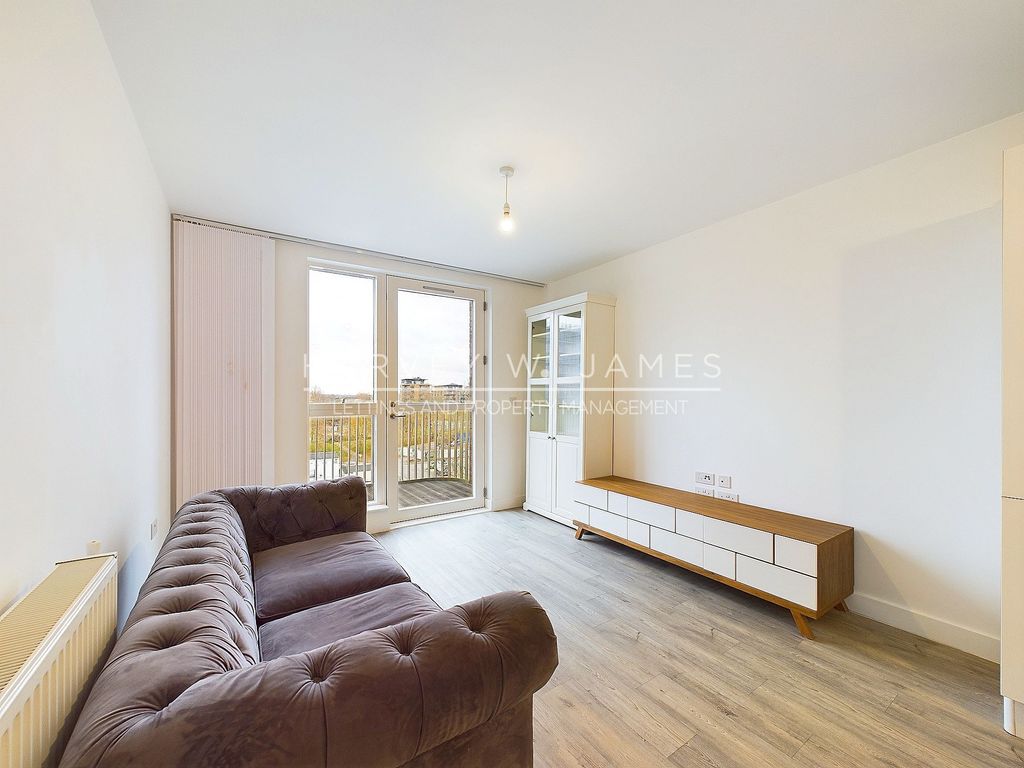 Property photo 3 of 31