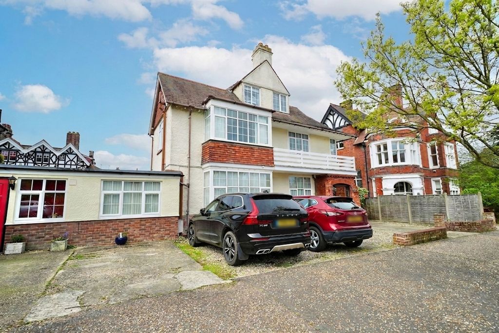 Additional image 31 of 3 bed flat for saleCliff Avenue, Leylands NR27