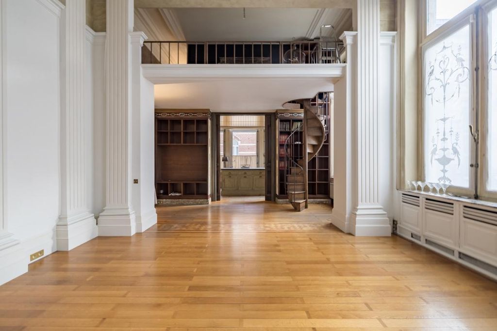 Property photo 1 of 26