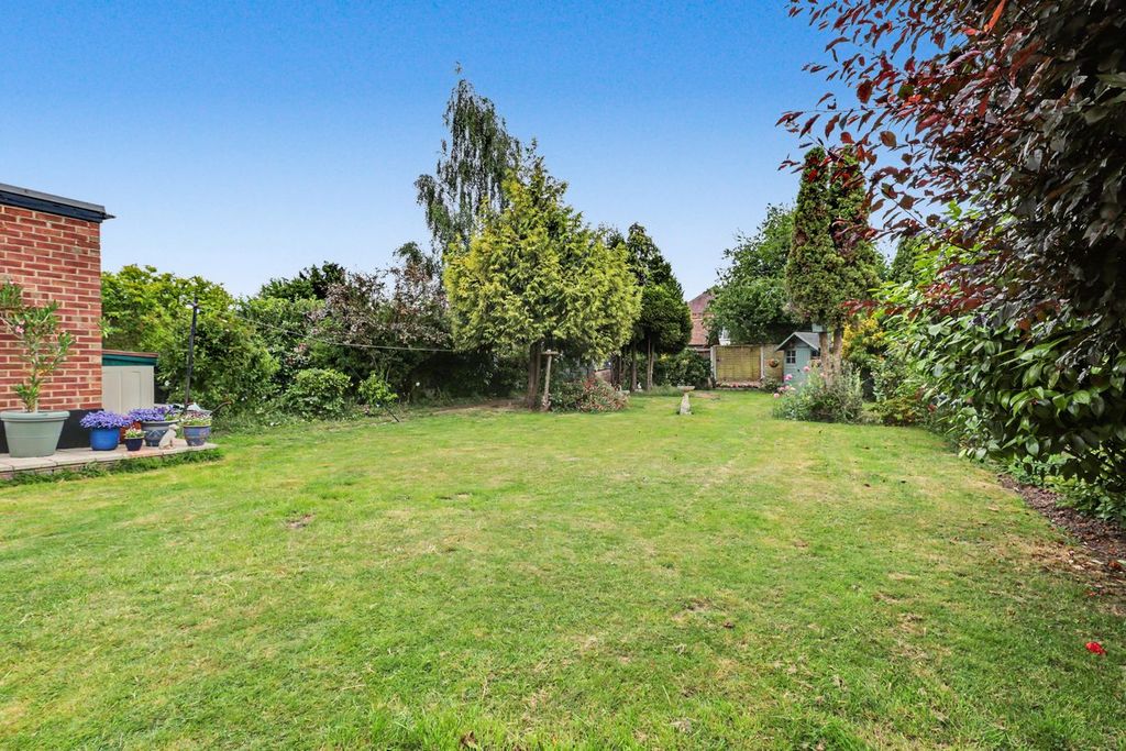 Property photo 2 of 23