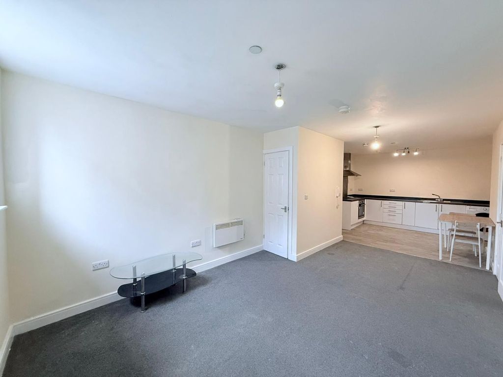 Property photo 3 of 8