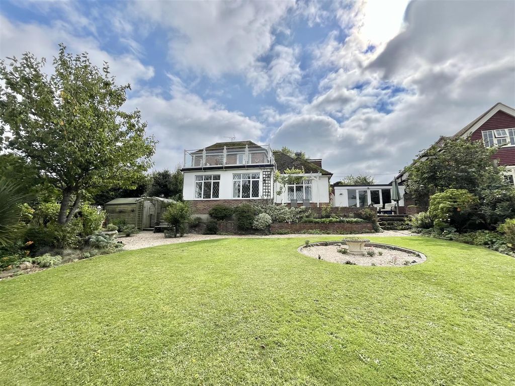 Property photo 1 of 40