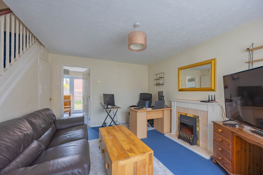 Property photo 2 of 15 Ewemove Taunton Compton Close (6)