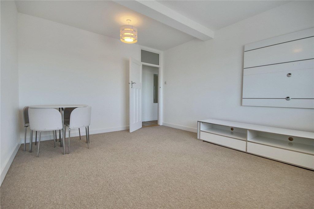 Property photo 3 of 11 3.Jpg