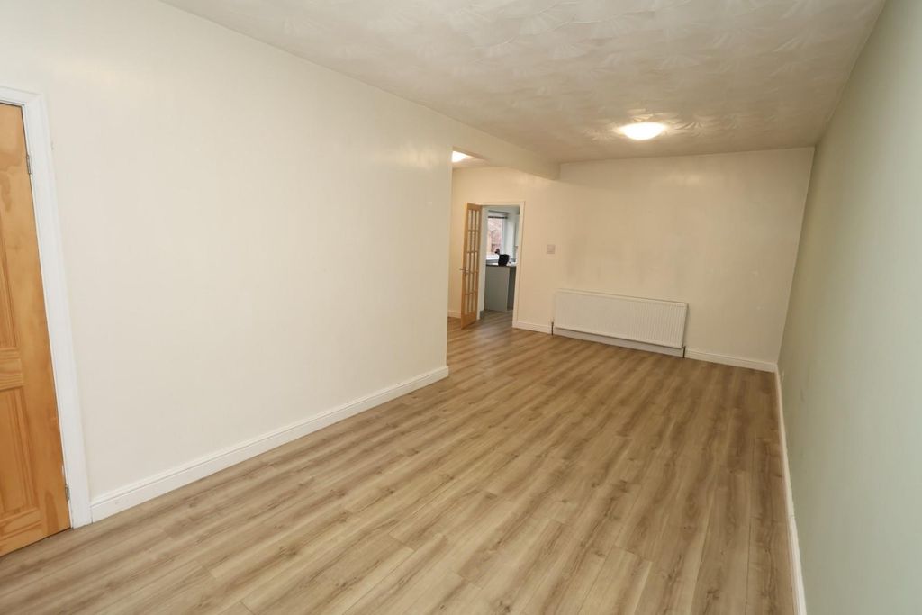 Property photo 2 of 15 17.Jpg