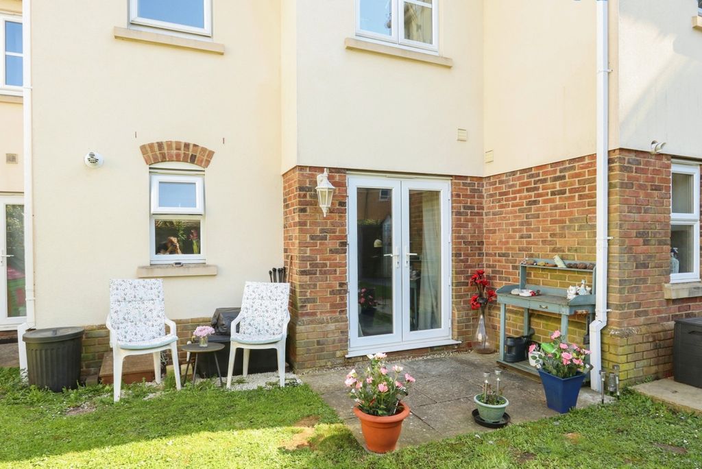 Property photo 2 of 14 Photo