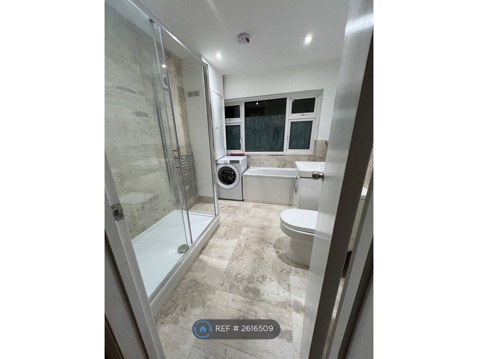Property photo 1 of 3
