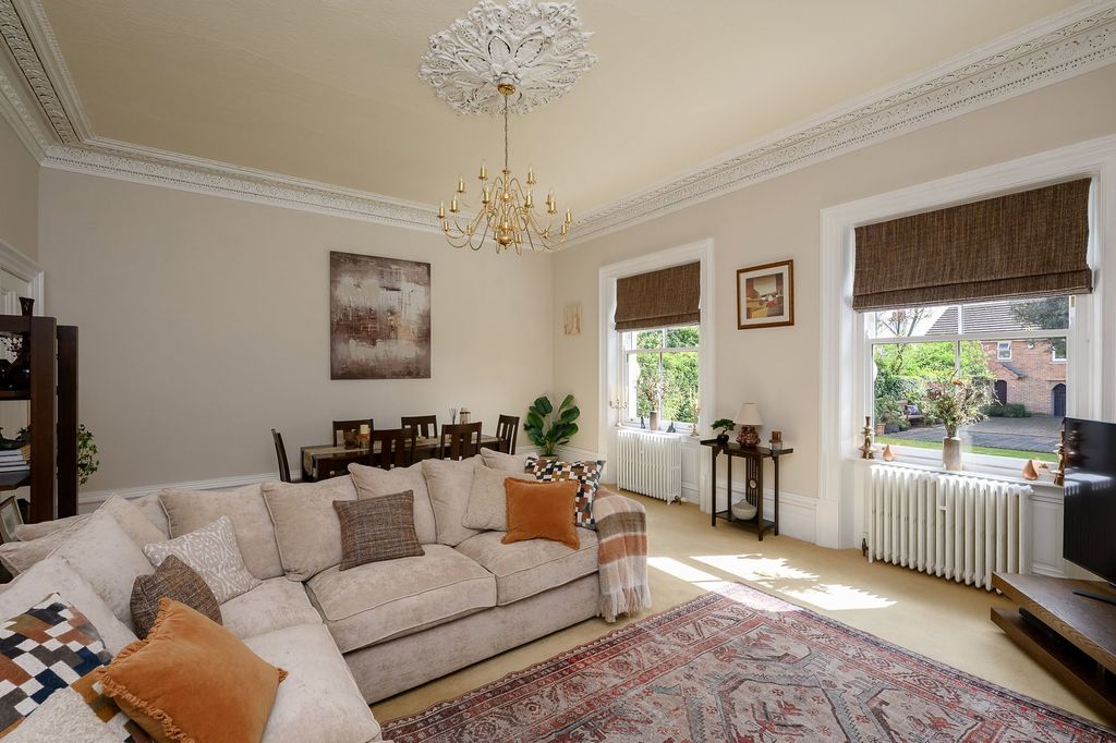 Property photo 3 of 31