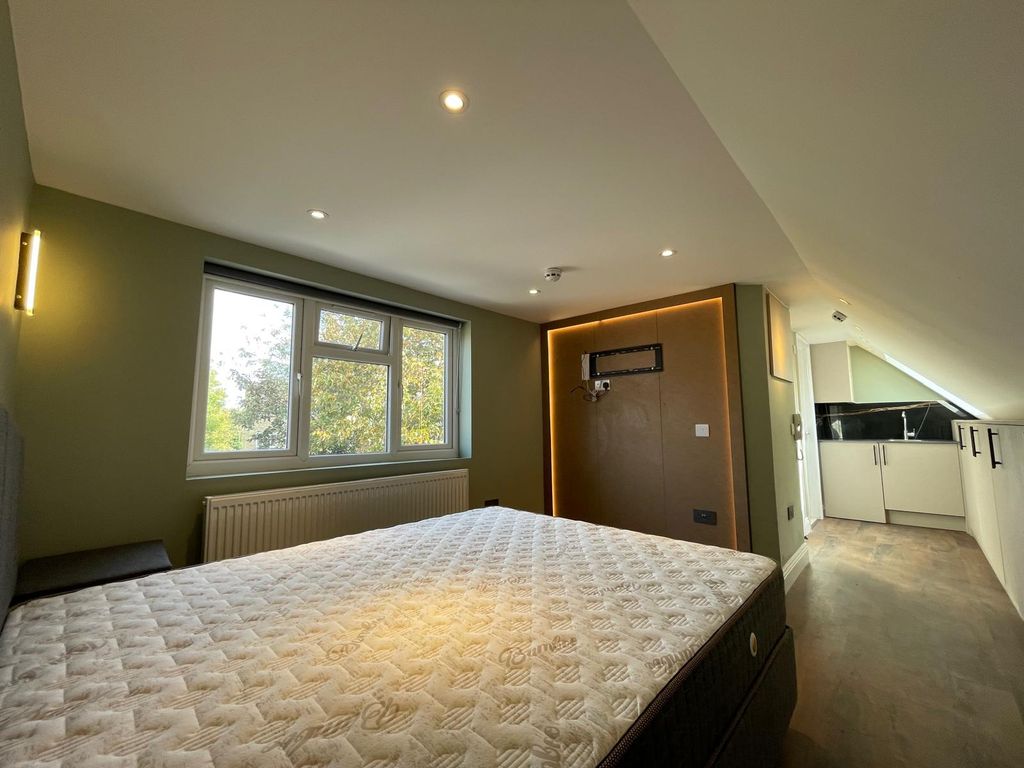 Property photo 2 of 3 Gallery