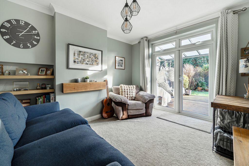 Property photo 2 of 20 1397641-9-69679A4...