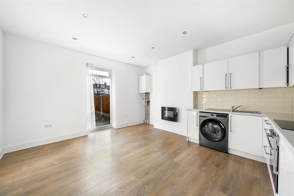 Property photo 3 of 7 02.Jpg