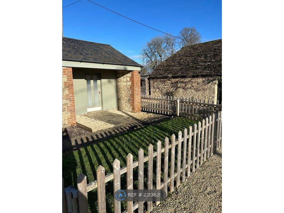 Property photo 3 of 11 Garden