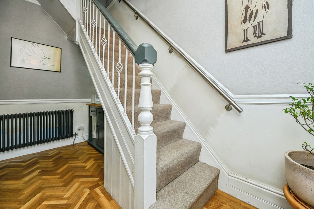 Property photo 2 of 19 Pbox-Img.Jpg
