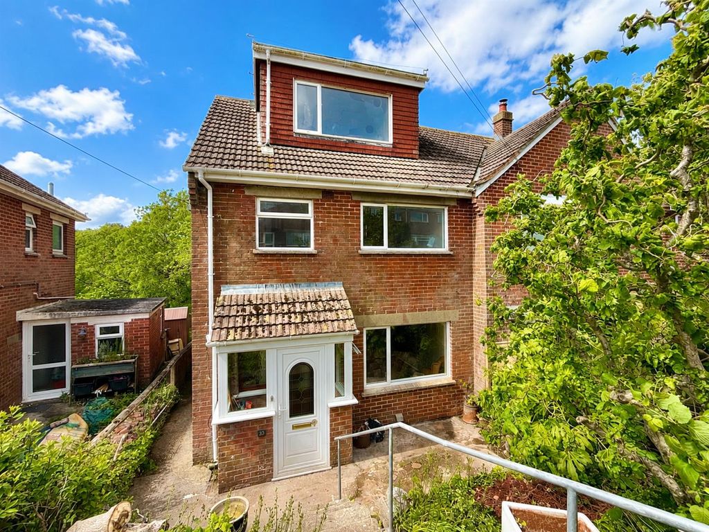 Property photo 1 of 18 Front Left.Png