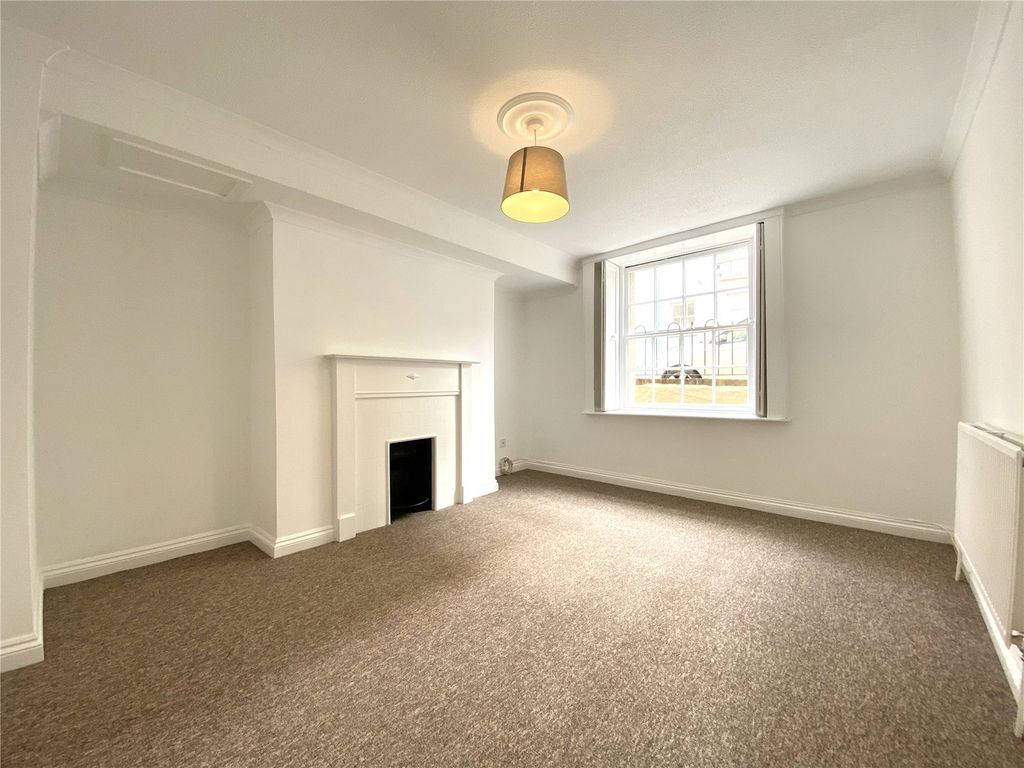 Property photo 2 of 9 Picture No. 03