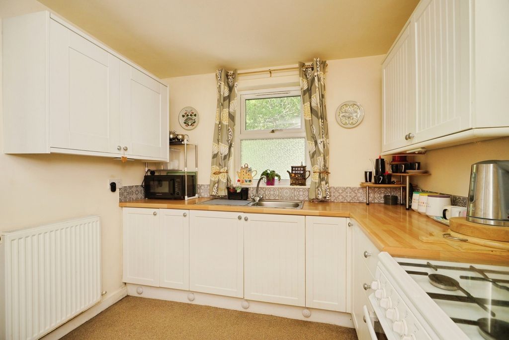 Property photo 3 of 18 Pbox-Img.Jpg