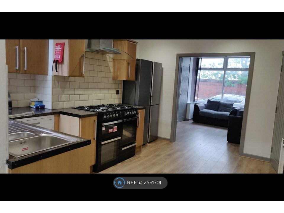 Property photo 1 of 12 Lounge Kichen
