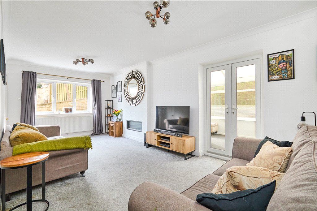 Property photo 2 of 21 Living Room