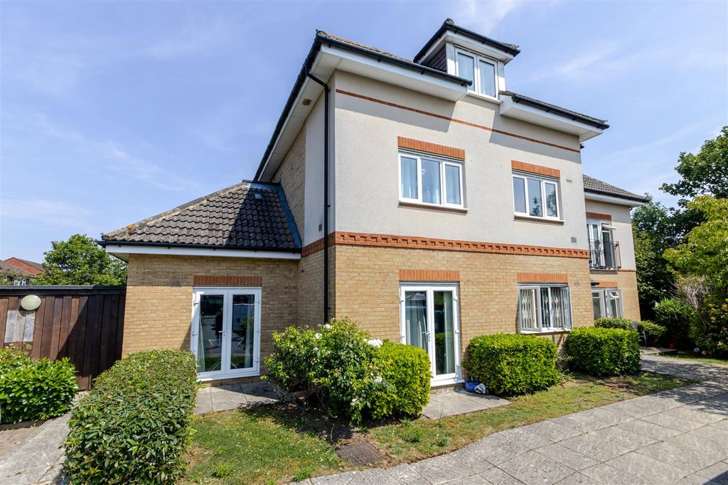 Property photo 1 of 18 External.Jpg