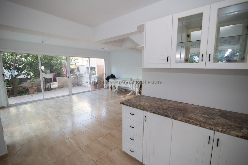 Property photo 3 of 33