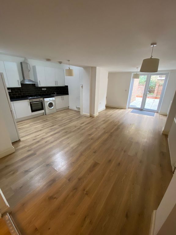 Property photo 1 of 12 Cover