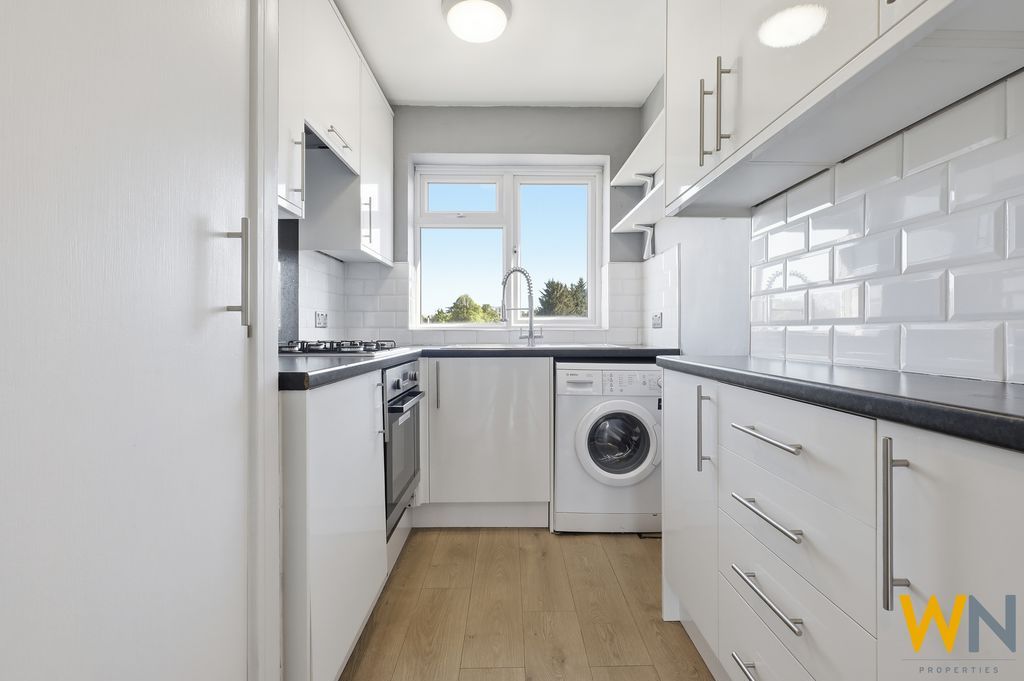 Property photo 3 of 10 Photo 10