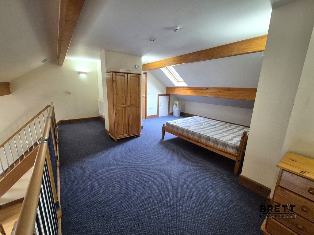 Additional image 7 of 3 bed flat to rent23 Agamemnon House, Nelson Quay, Milford Haven SA73