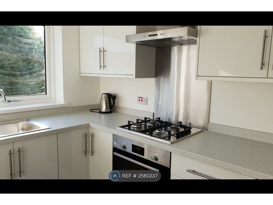Property photo 3 of 14 Kitchen