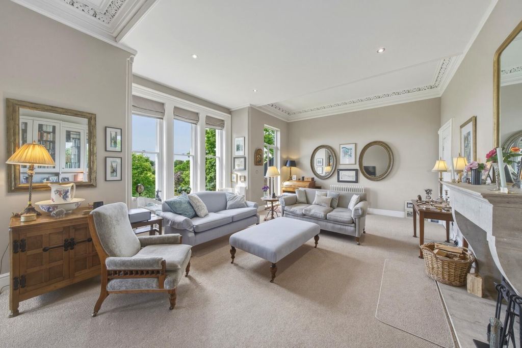 Additional image 11 of 4 bed flat for saleNewcastle Drive, The Park NG7