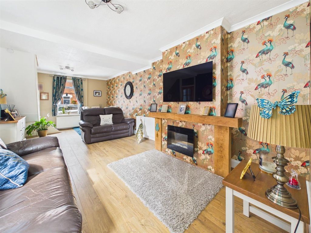 Property photo 2 of 23