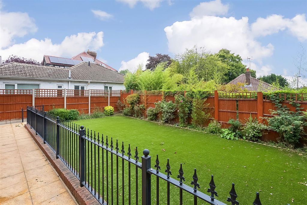 Property photo 3 of 7 R2A0629-1.Jpg