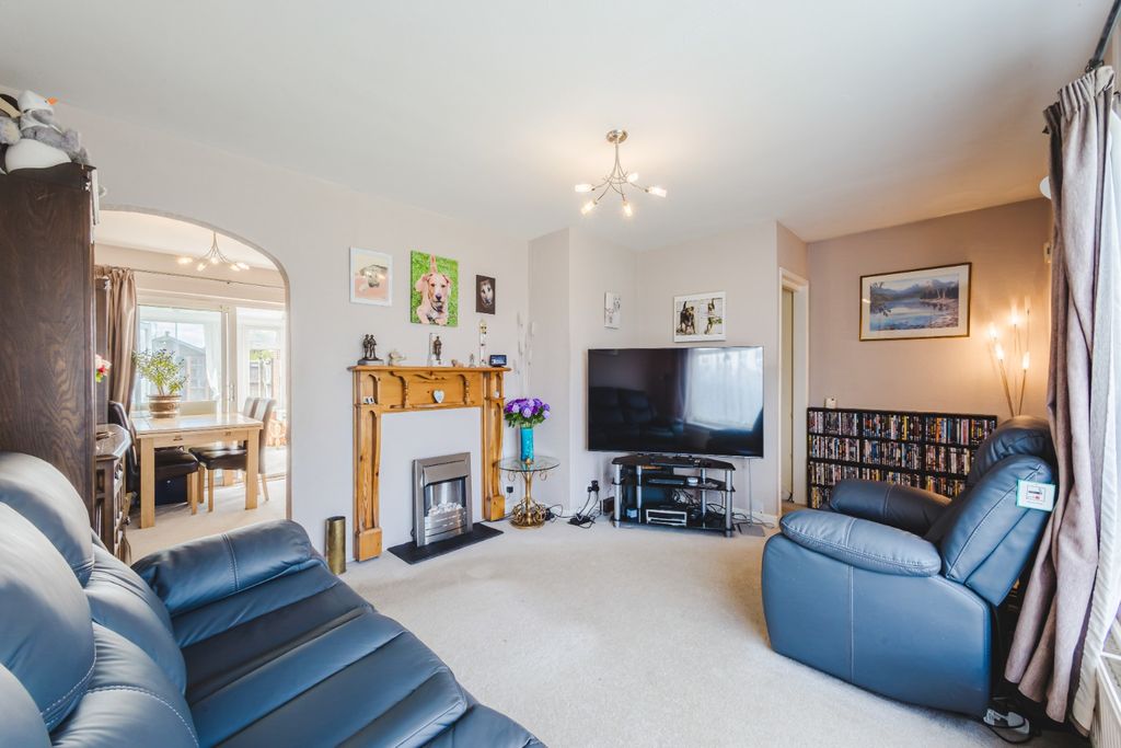 Property photo 2 of 18 5051092