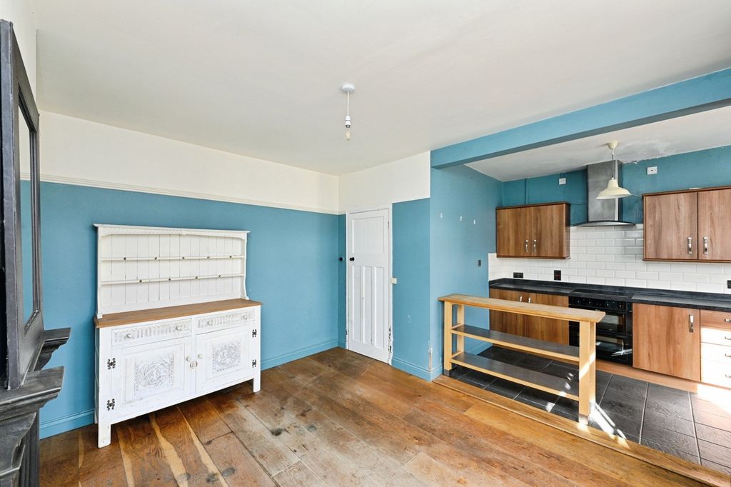 Property photo 3 of 17 Pbox-Img.Jpg