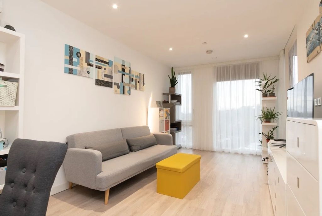 Property photo 3 of 10