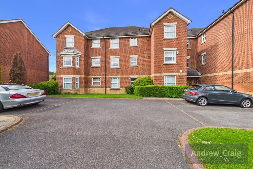 Property photo 1 of 13 (Main)