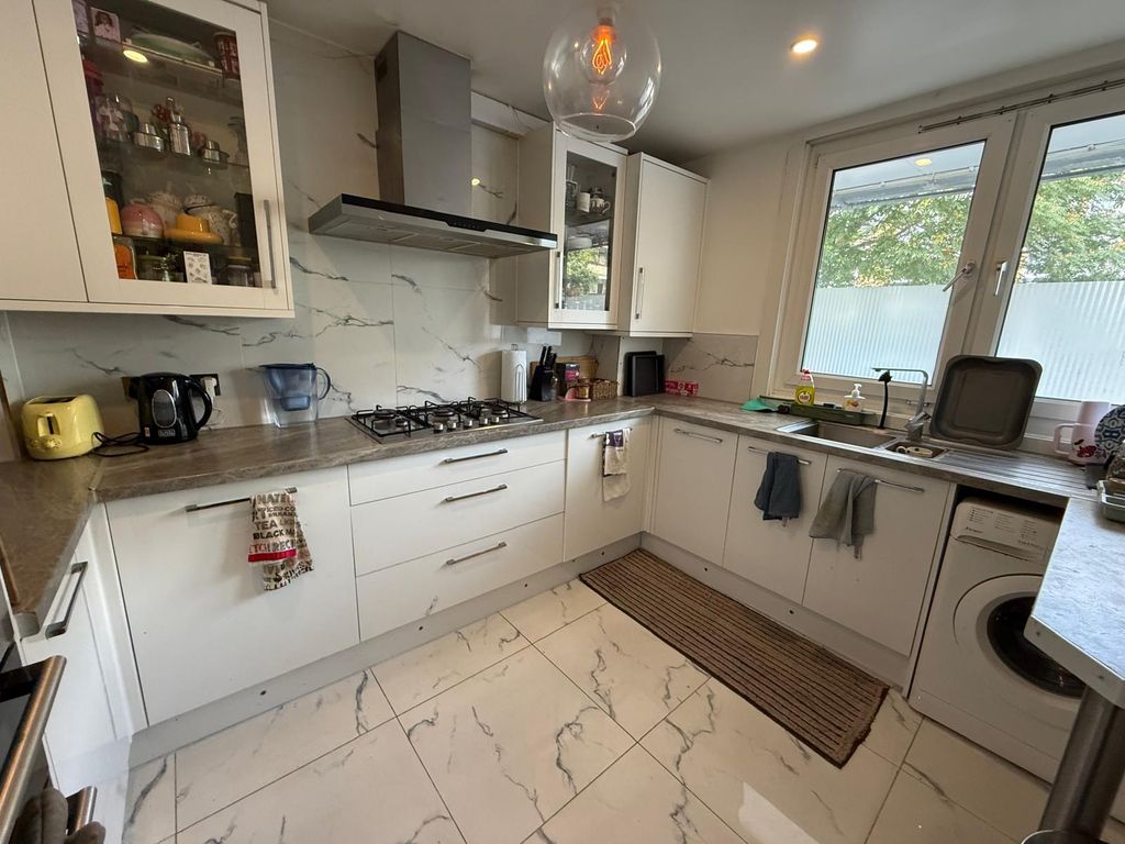 Property photo 1 of 27