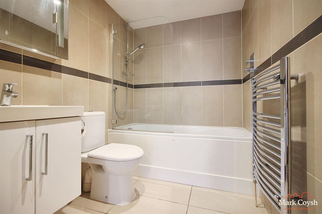 Property photo 2 of 13 Bath.Jpg