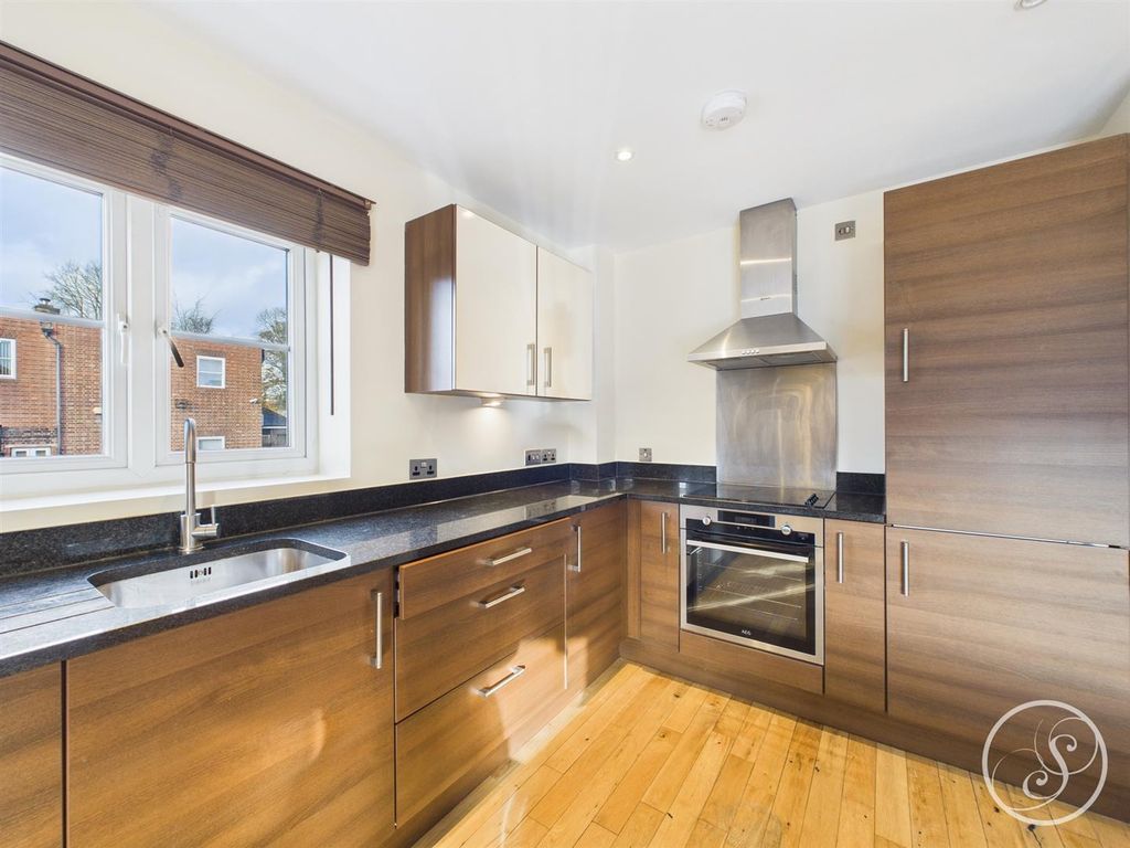 Property photo 1 of 8 Cam02071G0-Pr0746-Still002.Jpg