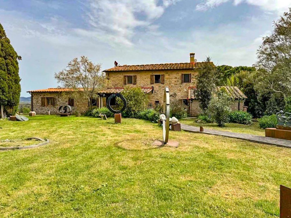 Property photo 3 of 47