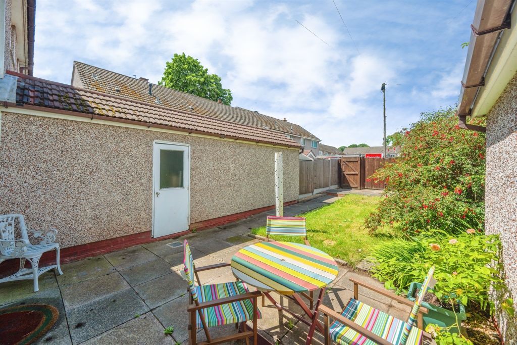 Property photo 2 of 20