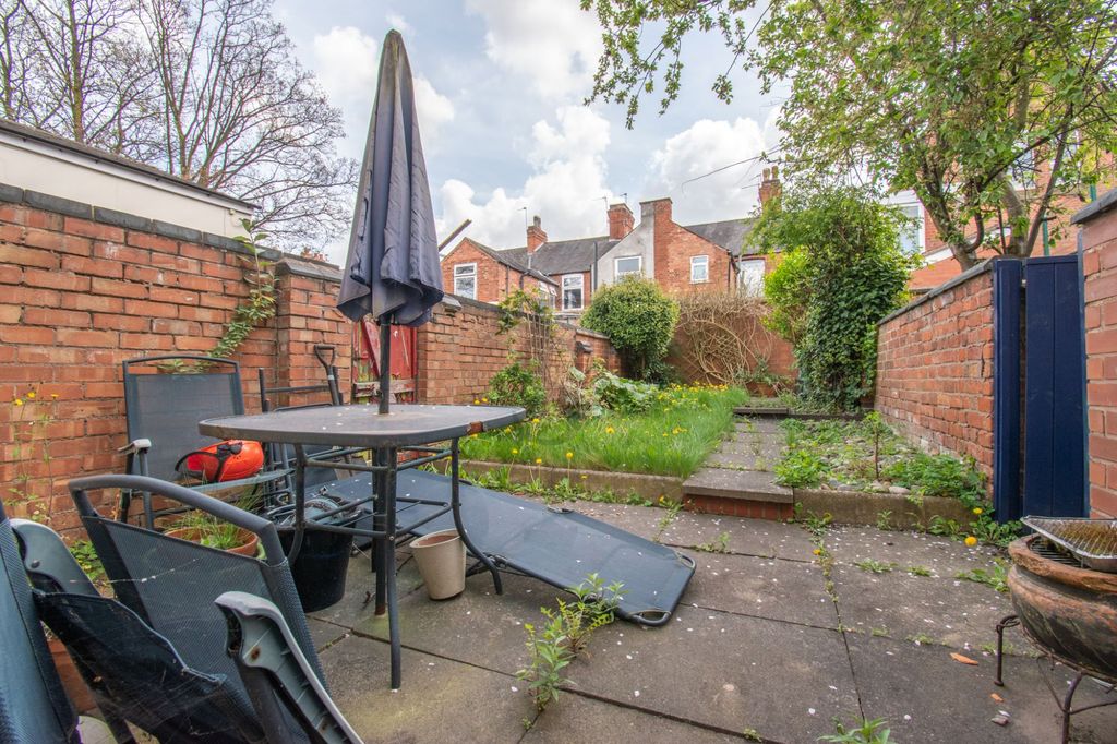 Property photo 2 of 8