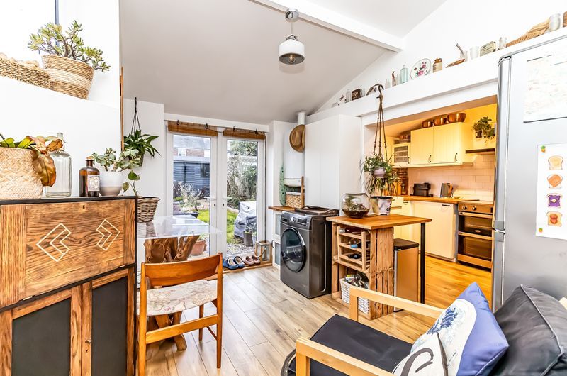 Property photo 3 of 26 .