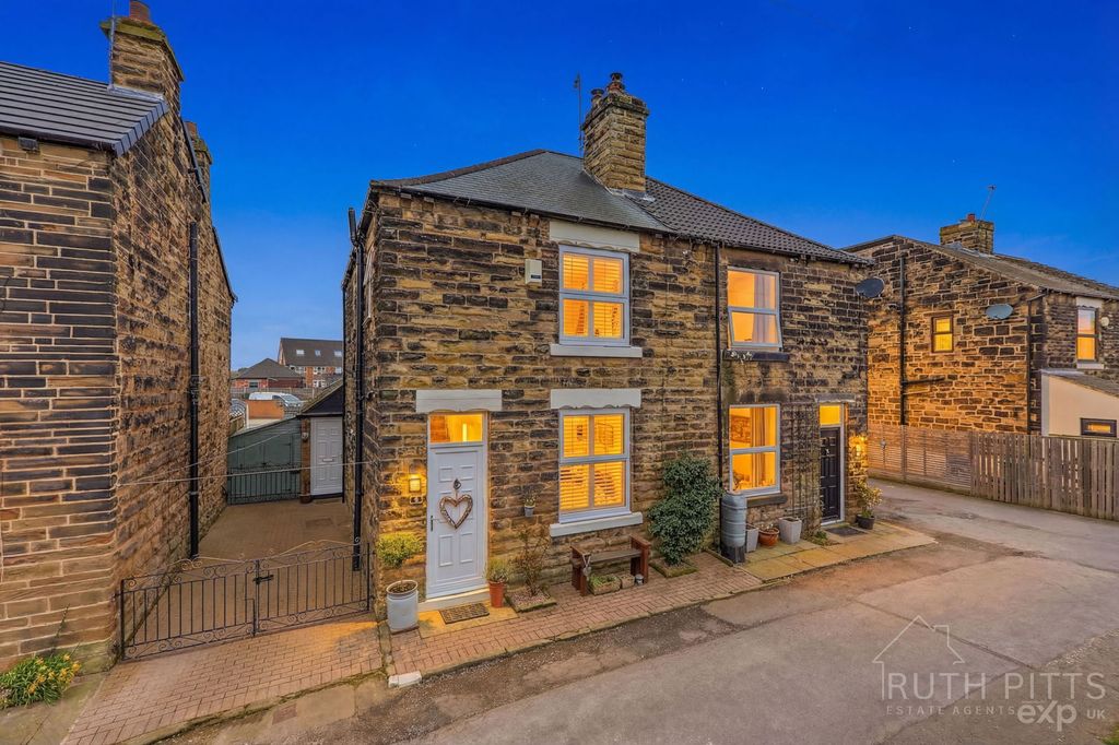 Property photo 3 of 19