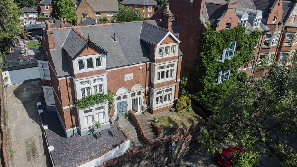 Property photo 1 of 25